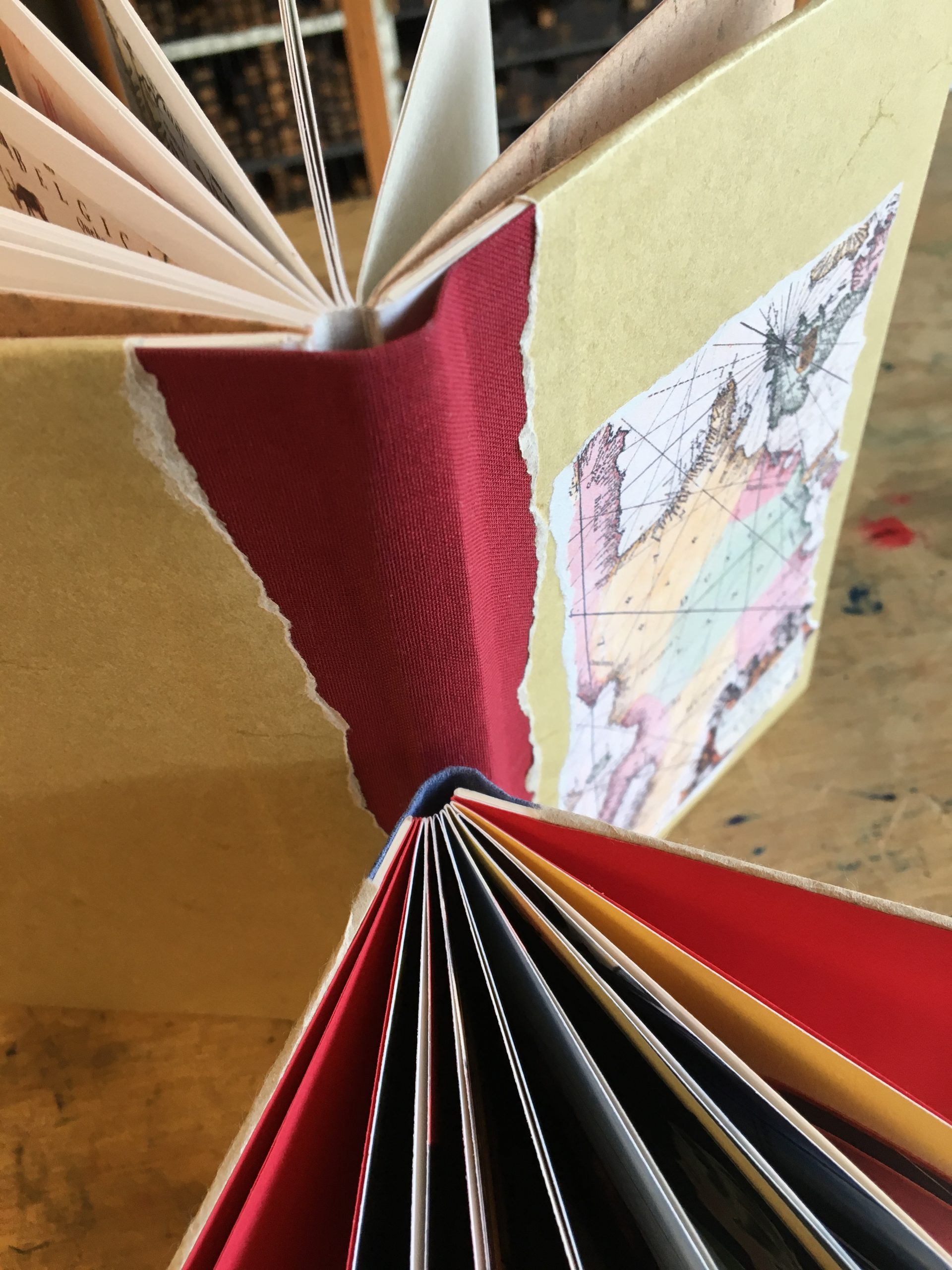 Drum Leaf Binding and its Precedents - Center for Book Arts